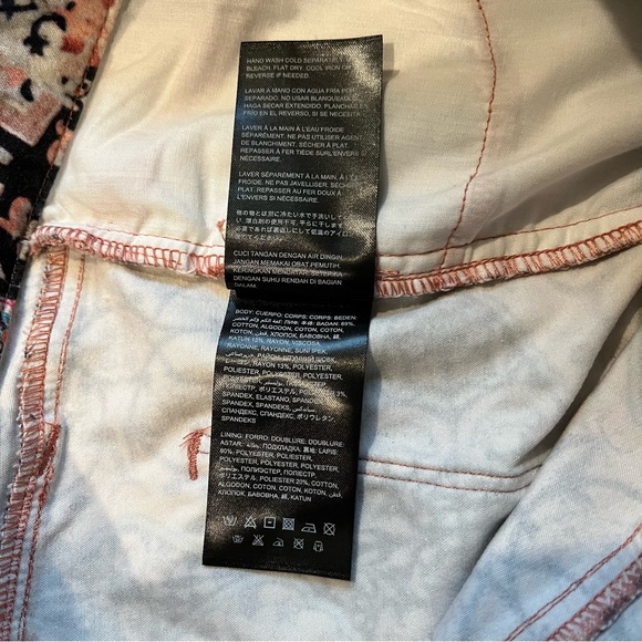 Bebe Folklore Print Skinny Jeans - Picture 14 of 14